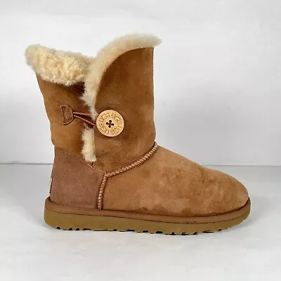 UGG Australia Bailey Button Womens Size 6 Chestnut Sheepskin Suede Boots 5803 • $34.99