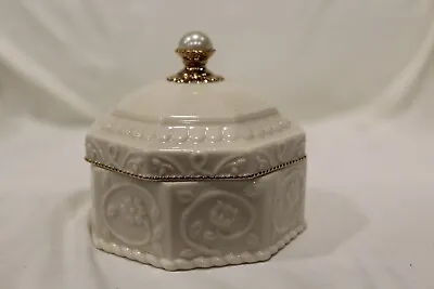 Lenox Fine Porcelain Gift Box Gold Trim And Faux Pearl - Mint Condition • $8.79