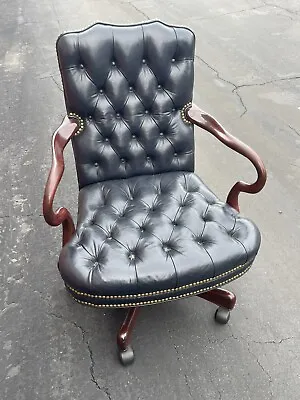Vintage Black Tufted Leather Backrest Executive Office Swivel Chair Mahogany • $335
