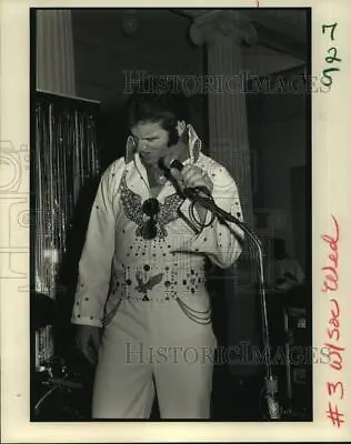 1990 Press Photo Elvis Impersonator Kenneth Thompson At NOMA Elvis Party • $19.99