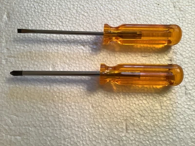 $18 • Buy Lot Of 2 Vaco Screwdrivers P2 & A316-4