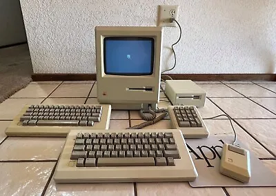 Apple Macintosh M0001 Computer 1984 • $1036