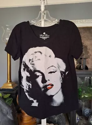 Marilyn Monroe Short Sleeve Scoop Neck T-Shirt Black Med 7/9 • $15.99