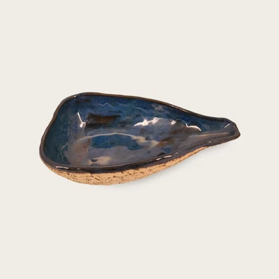 $15.99 • Buy Signed Studio Art Pottery Console Trinket Bowl Deep Blue Natural 9.25  Long