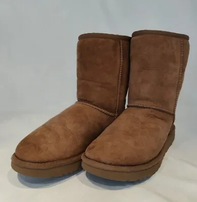 UGG Australia Women's Classic Short II Sheepskin Boots  - Brown Size 7 (US) • $24.49