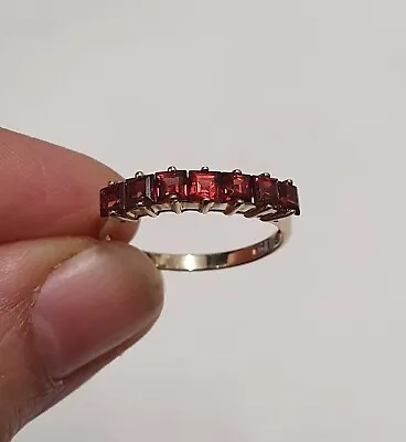 9ct 375 Yellow Gold Princess Cut Red Garnet Harlf Eternity Ring • £80