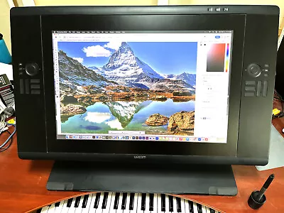 Wacom Cintiq 24HD Touch Tablet DTH-2400 Excellent Condition W/stylus And Cords • $395