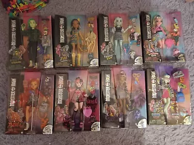 8 Monster High Dolls 2022 Release • $160