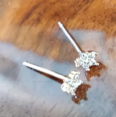 £42 • Buy Real Diamond Star Flower Cluster Gold Stud Earrings - Petite Size - Checked