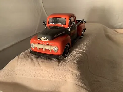 1952 Ford F1 Pickup Truck Diecast Sitting On A Mechanics Lift No Box With Gear  • $39.95