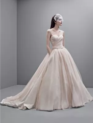 Vera Wang Blush Wedding Dress Size 6 • $450