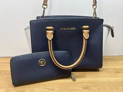 MICHAEL KORS SAFFIANO LEATHER CROSSBODY White & Navy Purse With Matching Wallet • $75