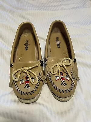 Minnetonka Thunderbird Size 7.5 Beige Leather Fringe Moccasins Slip On Shoes • $30