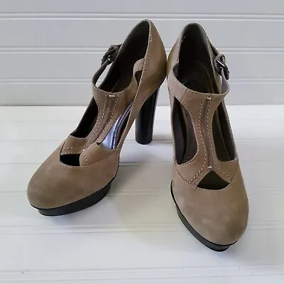 B Makowsky Suede Buckle Strap Platform Heel Shoes Tan Size 7M  • $24.99