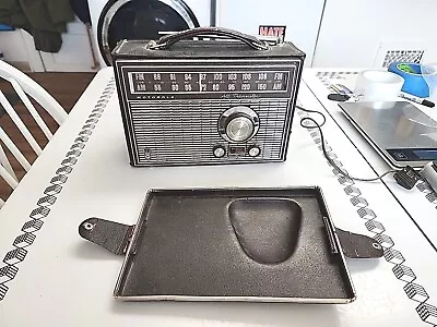 Motorola All Transistor AM/FM/AFC Model TP81BN W/ Leather Case  • $160