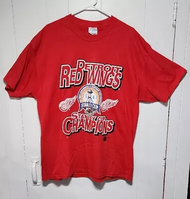 Men’s XL Vintage Detroit Red Wings NHL 2002 Stanley Cup Champions T Shirt • $17.99