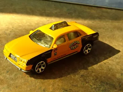 MATCHBOX * 2002 CITY TAXI CAB  Yellow And Black Car Loose Toy • $11.98