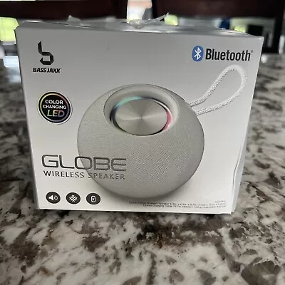 White Bass Jaxx Globe Wireless Speaker • $5