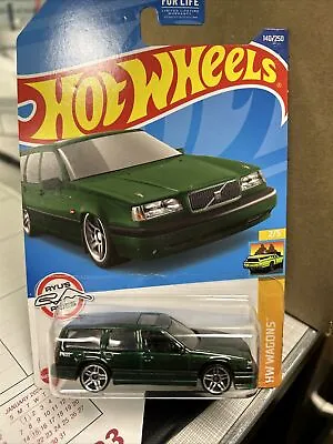 Hot Wheels Volvo 850 Estate B3/B10 • $1.99