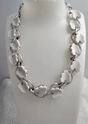 Vtg Mac-allan White Thermoplastic Leaves Silver Tone Necklace. Estate Row2041N • $48.56