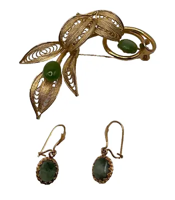 Vintage Faux Jade  Floral Brooch Earrings Set • $0.99