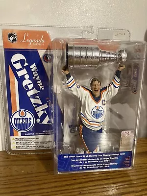 Wayne Gretzky 2006 Mcfarlane Legends Series 4 With Stanley Cup! • $74.99