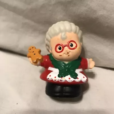 Fisher Price Little People MRS. SANTA CLAUS W/ GINGERBREAD Christmas Holiday '01 • $10.50