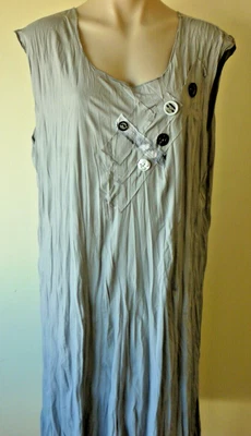 $8 • Buy ***sale***  Clarity - New Silver Grey Tunic - 18/20