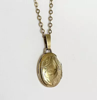 9ct Gold Photo Locket Pendant Chain Necklace Ladies Vintage  / Birmingham 1977 • £125