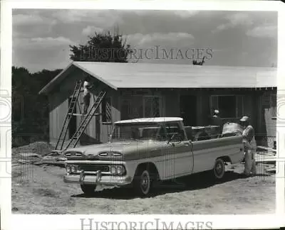 1960 Press Photo Chevrolet New Suspension System 2 Speed Axle Ratios & Cab Comfo • $15.99