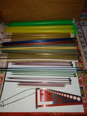 $45 • Buy Large Lot Of Vintage Knitting Needles, Crochet Hooks And Other Items