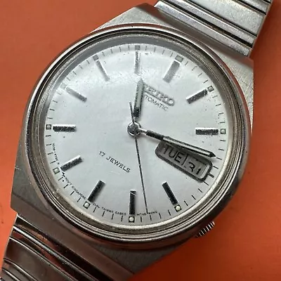 Vintage Seiko Automatic Day Date Stainless Steel Mens Watch For Repair 7009-3159 • $26