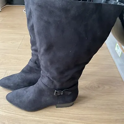 Ladies Size 9 EEE Evans Black Soft Faux Suede Knee High Low Heel Zip Up Boots  • £60
