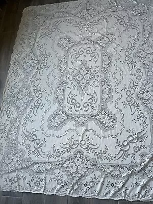 GORGEOUS Vintage FLORAL Lace Tablecloth ~ QUAKER LACE STYLE ~ 70x87 • $17.99