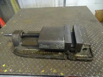 Vintage Milling Machine Vise  8-5/8  Wide  • $395