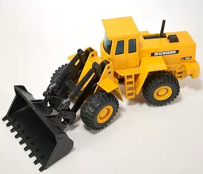 JOAL Diecast VOLVO BM L160 MICHIGAN Front End Wheeled Loader 1:50 Scale • $33.95