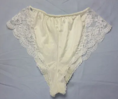 Vintage Ivory Tap Pants Panties With Lace By Body Chic - Size Small • $18