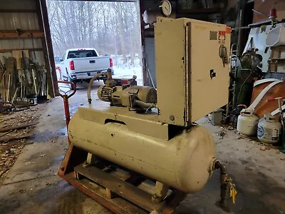 $2400 • Buy Busch Vacuum Pump, RA0025, 1.5HP HighE Toshiba Motor, 20cfm, C/w Tank  Contrl.