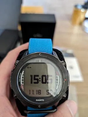 Suunto D6i All-Black Steel Dive Computer W/ 2 Tank Pods And Extra Bands • $600