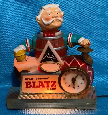 VINTAGE 1960 Blatz Beer Bobble Head Barrel Keg Man Drummer Light & Clock Runs + • $325