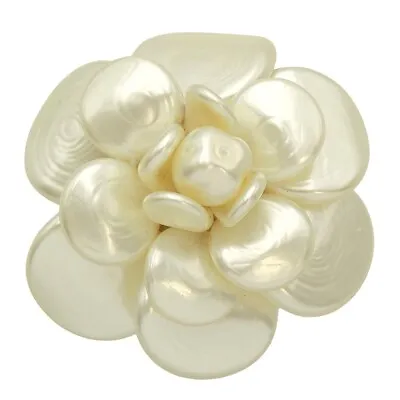 $798 • Buy CHANEL Gold-tone Faux Pearls Camellia Flower 97A Vintage Pin Brooch Women B2317
