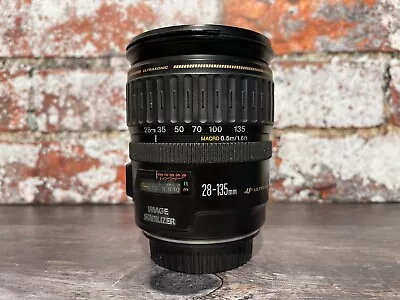 Canon EF 28-135mm F3.5-5.6 IS USM Lens - Working But A Couple Of Issues! • £4.99