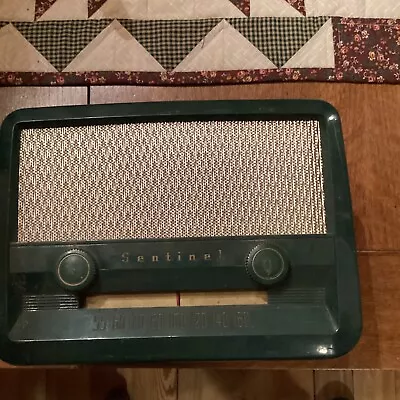 $29.99 • Buy Sentinel Model 335P Vacuum Tube NOT Working Radio For Parts Or Repair