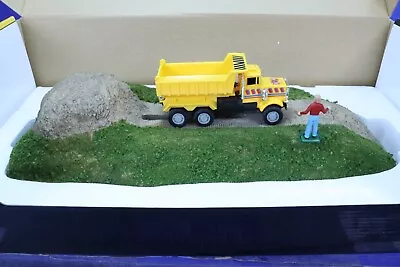 K-Line O Scale Operating Animated Dump Truck Construction Scene K-42414 • $119.99