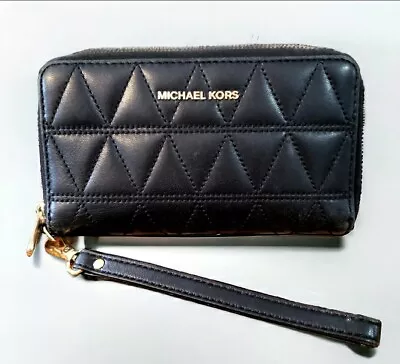 Michael Kors Jet Set Leather Travel Wallet Quilted Black Zip Around Wrist Strap  • $30