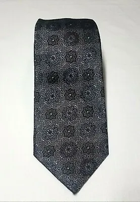 Isaia Napoli 7 Seven Fold Grey Black Geometric Silk Tie Made Italy 61  X 3 1/2  • $75.98