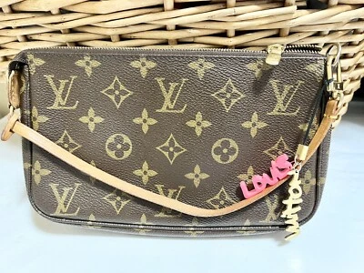 $139 • Buy Louis Vuitton Graffiti Purse Charm,  Key Chain, Phone Charm, Pink, No Purse Incl