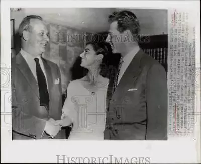 1956 Press Photo Jean Pierre Aumont And Bride Marisa Pavan In Santa Barbara. • $17.99