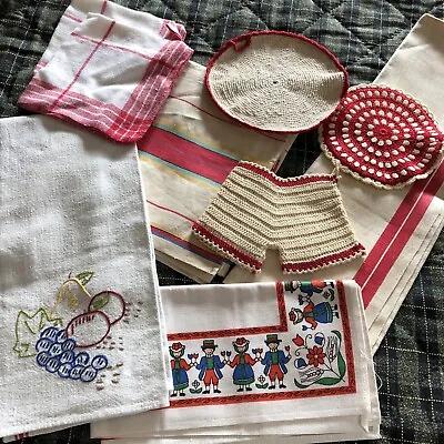 Vintage Lot Of 9 Red Linen Kitchen Towels Hot Pads Embroidery Napkins Estate • $12.99