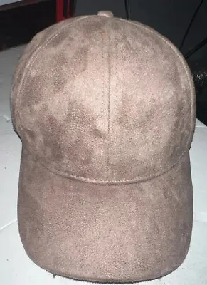 H&M Adult Unisex Baseball Cap Hat Beige Fitted 6 Panel Faux Suede L/58 • $10.57